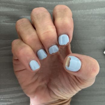Stellar Nails & Spa - Gel manicure 4 days out. - Nail Salons Near Me - Woodinville, Washington
