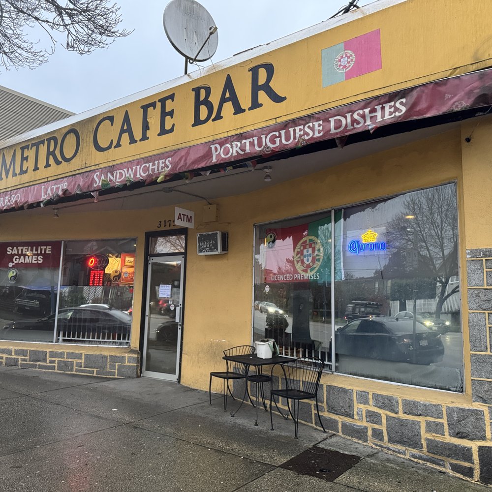 Metro Coffee Bar & Billiards - Front of cafe~ - Pool Halls Near Me - Vancouver, British Columbia