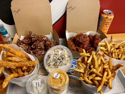 Dak Dak Wings by null