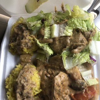Da Spot - Yellow Chicken Curry - Mediterranean Near Me - Honolulu, Hawaii