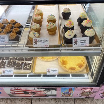 Leonard's Bakery - Cupcakes - Bakeries Near Me - Honolulu, Hawaii Leonard's Bakery - Cupcakes - Bakeries Near Me - Honolulu, Hawaii
