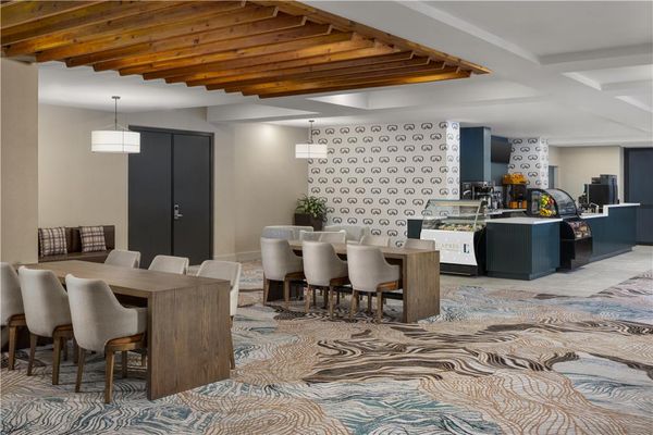 Hilton Whistler Resort & Spa by null