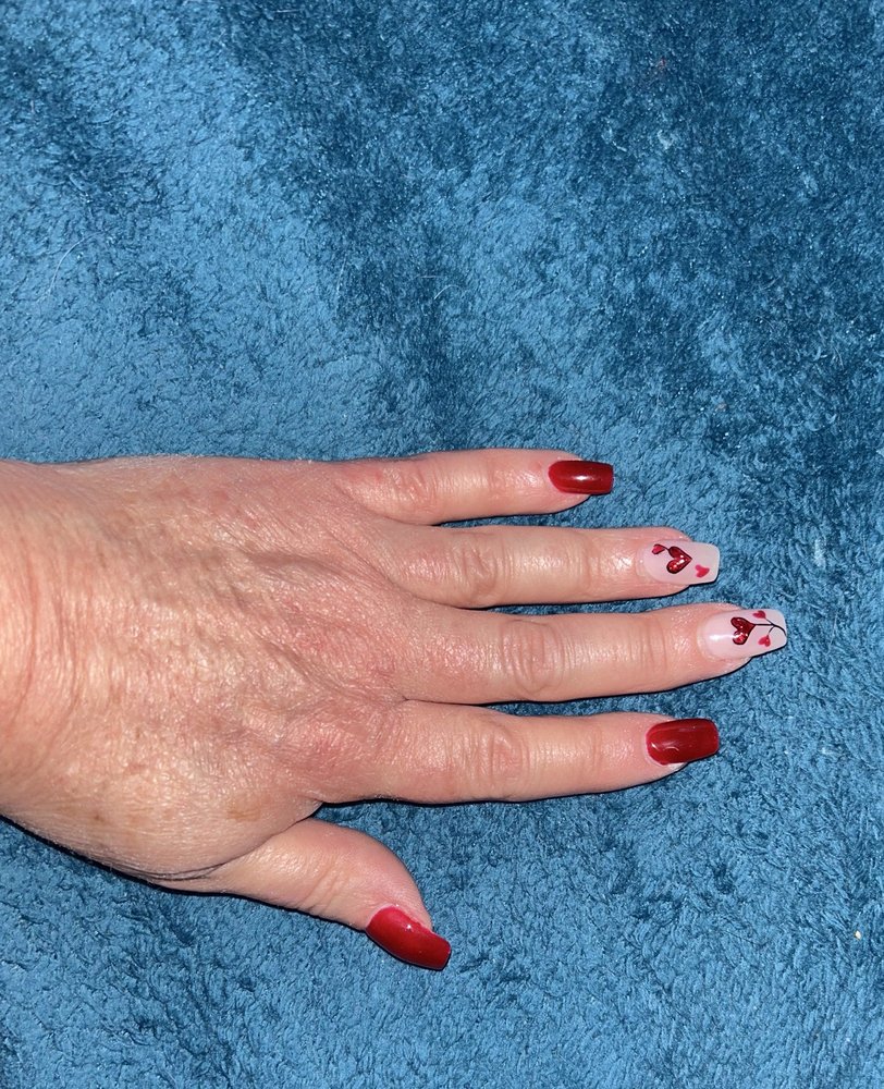 TV Nails Logo