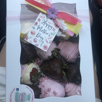 Sassy treats - Chocolate covered strawberries - Bakeries Near Me Sassy treats - Chocolate covered strawberries - Bakeries Near Me