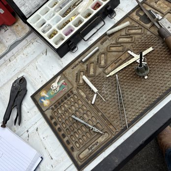 Chuck's Lock Shop - Keys & Locksmiths Near Me - Campbellsburg, Kentucky Chuck's Lock Shop - Keys & Locksmiths Near Me - Campbellsburg, Kentucky