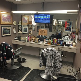 Fort Hill Barber Shop - Interior of Fort Hill Barber Shop - Barbers Near Me - Boston, Massachusetts Fort Hill Barber Shop - Interior of Fort Hill Barber Shop - Barbers Near Me - Boston, Massachusetts