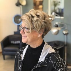 Slate Hair & Design - Blonde all over color, & short haircut with Katrina