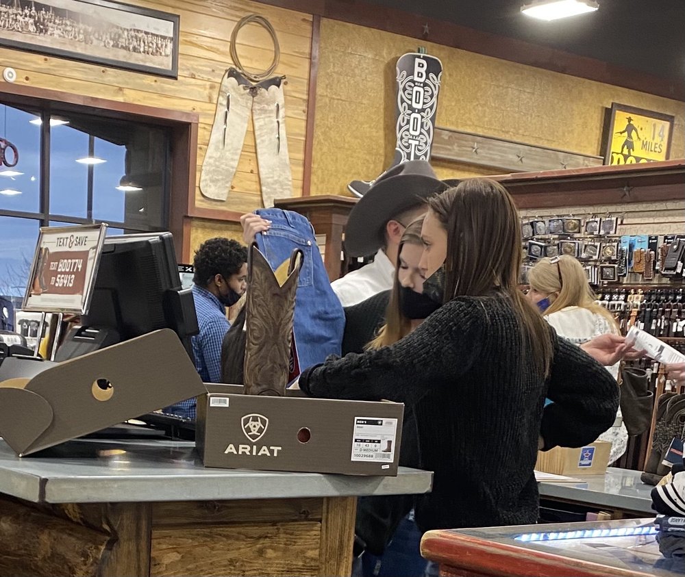 CAVENDER’S WESTERN OUTFITTER Updated June 2024 10720 Bass Pro Pkwy
