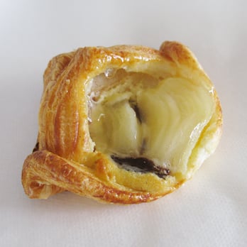 Fendu Boulangerie - pear marscapone & chocolate danish - Bakeries Near Me - Honolulu, Hawaii