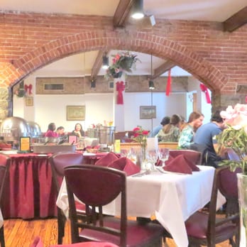 Akbar Restaurant - Akbar (dining room) - Indian Near Me - Baltimore, Maryland Akbar Restaurant - Akbar (dining room) - Indian Near Me - Baltimore, Maryland