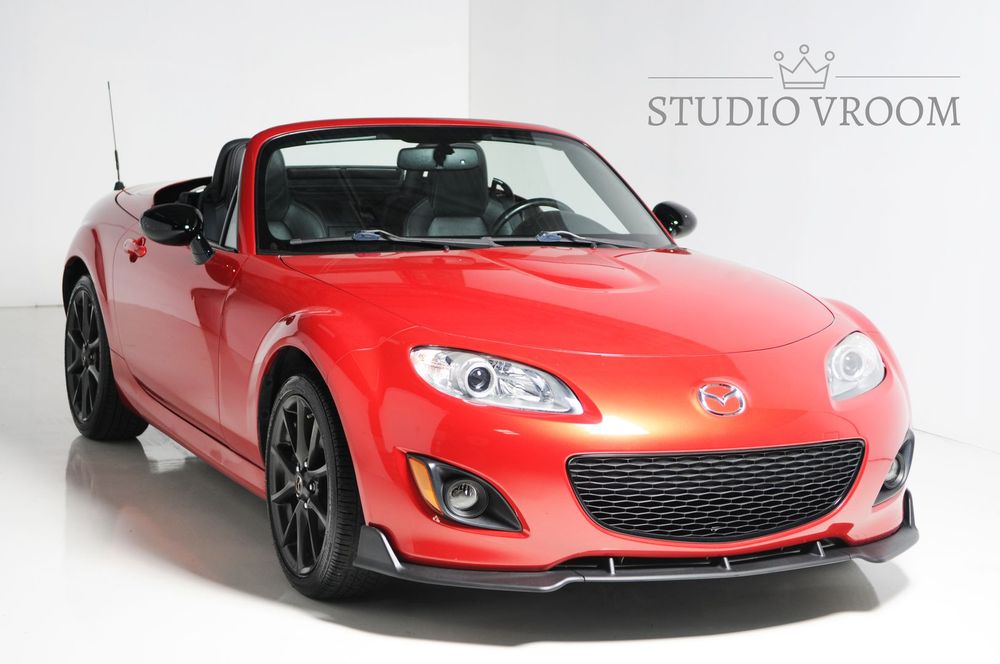 STUDIO VROOM 23 Photos 860 Eagle Dr, Bensenville, Illinois Used