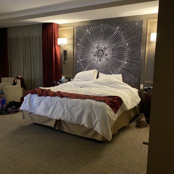 The Delavan Hotel - King bed - Hotels Near Me - Buffalo, New York