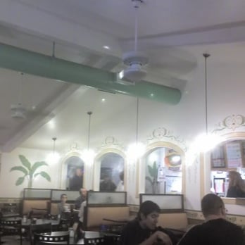 Mission Burrito - So roomy - even the claustrophobic can come here. - Mexican Near Me - Simi Valley, California