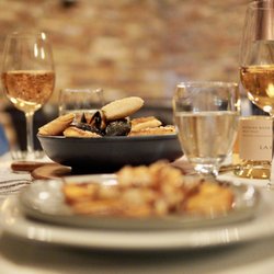Grand Bistro - Mussels and wine!