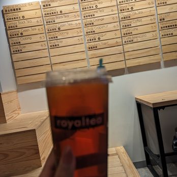 RoyalTea - Alafaya - Lychee Black Tea - Bubble Tea Near Me - Alafaya, Florida