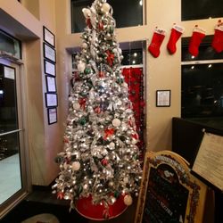 Barcenas Mexican Grill - All dressed up for Christmas