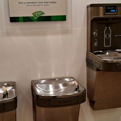 Kohl's - Water fountains in the customer service area