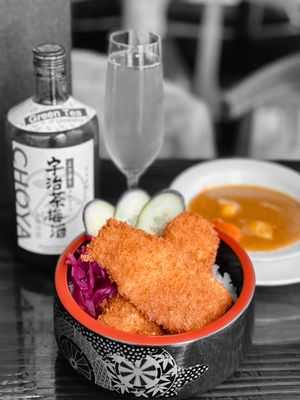 Vinum Japanese Fusion & Bar by null