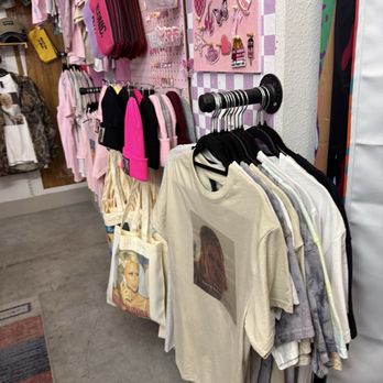 Aliens Of Brooklyn - Gift Shops Near Me - Austin, Texas Aliens Of Brooklyn - Gift Shops Near Me - Austin, Texas