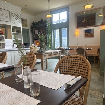 Cafe Malou - Chill morning, I'm here very early and beating the rush - Breakfast & Brunch Near Me - New Orleans, Louisiana