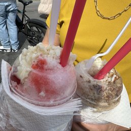 Strawberries and coconut raspado as well as nuez and coco raspado with Lechera! Strawberries and coconut raspado as well as nuez and coco raspado with Lechera!