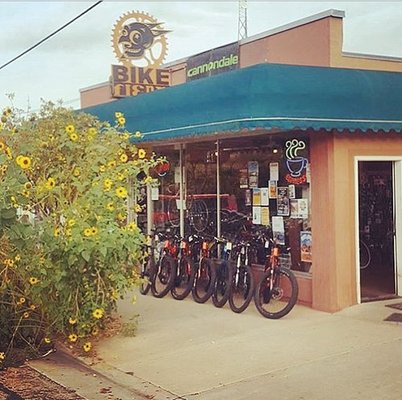 Bike Fiend/ Moab Bike Shuttle by null