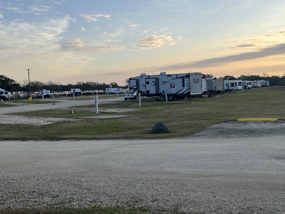 FREEPORT FRIENDLY RV PARK 485 County Rd 330, Freeport, Texas RV