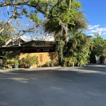 Yellow Dog Eats - The back area of YDE - Sandwiches Near Me - Windermere, Florida