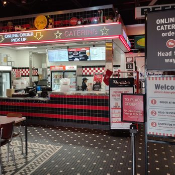 Portillo's Avondale - Service counter for online ordering and catering - Hot Dogs Near Me - Avondale, Arizona Portillo's Avondale - Service counter for online ordering and catering - Hot Dogs Near Me - Avondale, Arizona
