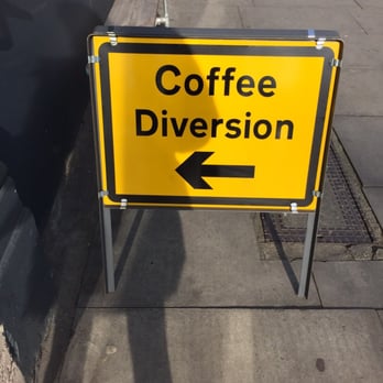 EZ & Moss - Creative sign outside the cafe! - Cafes Near Me - London, XGL EZ & Moss - Creative sign outside the cafe! - Cafes Near Me - London, XGL