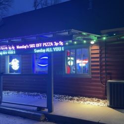 The Sand Trap Bar & Grill - Front of bar