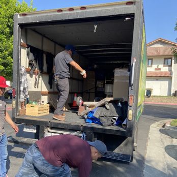 Super Movers Moving - Unloading the truck - Movers Near Me