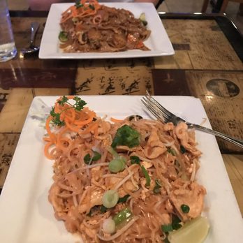 Spice Thai Restaurant - chicken phad thai and phad see u - Thai Near Me - Orlando, Florida