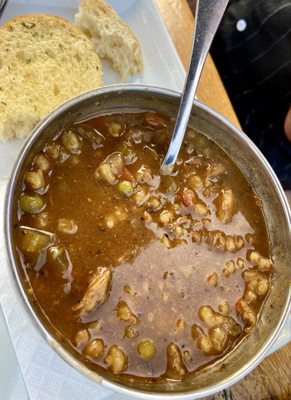 The Wolf’s Den by null