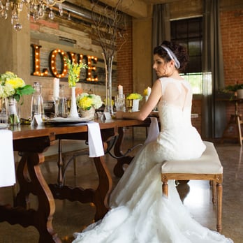 Keestone Events - Design + Coordination by Keestone Events. Image by Mariel and Joey. Featured in Chic Vintage Brides - Wedding Planning Near Me - Dallas, Texas Keestone Events - Design + Coordination by Keestone Events. Image by Mariel and Joey. Featured in Chic Vintage Brides - Wedding Planning Near Me - Dallas, Texas