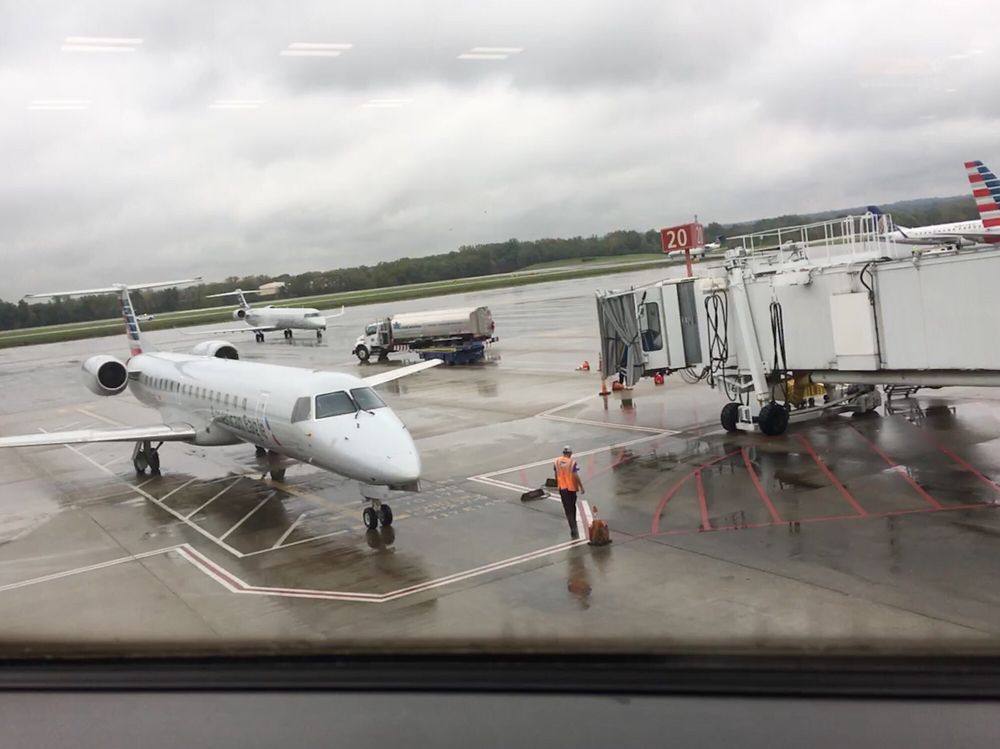 BOLTON FIELD AIRPORT Updated September 2024 2000 Norton Rd, Galloway, Ohio Airports