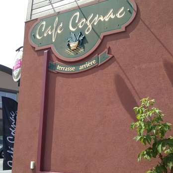 Cafe Cognac - Side of the restaurant - Breakfast & Brunch Near Me - Gatineau, Quebec