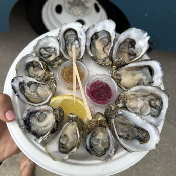 The Jolly Oyster - Oysters - Seafood Near Me - Ventura, California The Jolly Oyster - Oysters - Seafood Near Me - Ventura, California