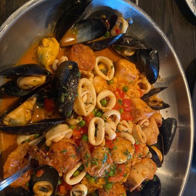 Red's Kitchen + Tavern by null