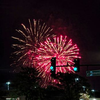 Itasca's Fantastic Fireworks - Festivals Near Me - Itasca, Illinois