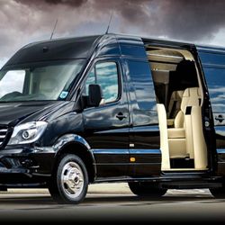 Black & White Transportation - Mercedes Van for the bigger group.