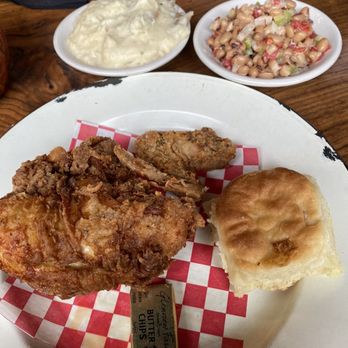 Libby’s Southern Comfort - Fried chicken platter - Southern Near Me - Covington, Kentucky Libby’s Southern Comfort - Fried chicken platter - Southern Near Me - Covington, Kentucky