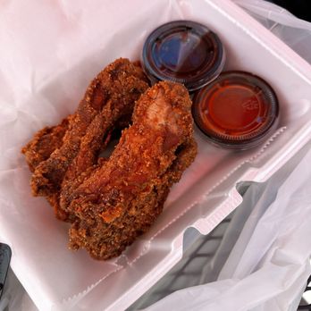 SOUL GOOD - Fried ribs came with BBQ and hot sauce - Soul Food Near Me - Tulare, California