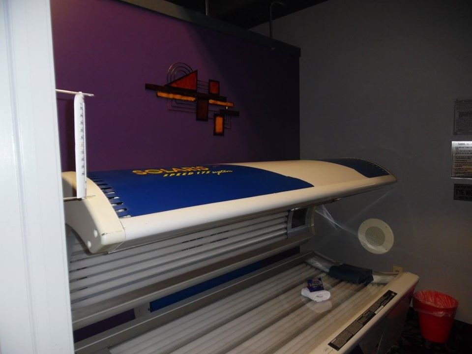 GOLDEN GLOW TANNING Updated August 2024 8256 Market St, Youngstown, Ohio Tanning Phone