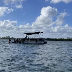 Pontoon Miami