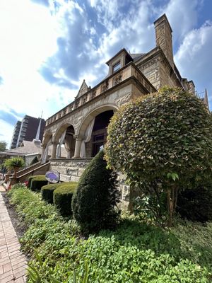 Boggs Mansion by null