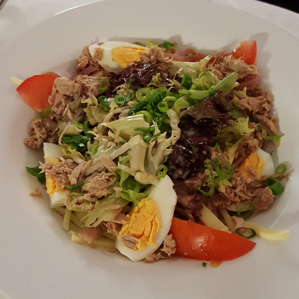 Tryp Hotel Krefeld - Chef Salad - International Near Me - Krefeld, NW