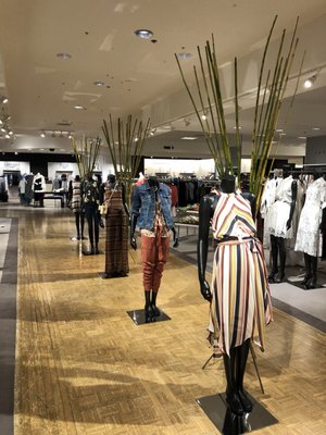 Bloomingdale's by null
