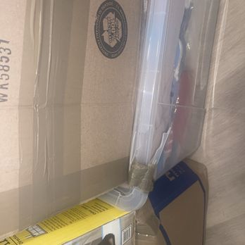 Alliance Movers - Broken tote. They don't care about setting heavy stuff on top of fragile items. - Movers Near Me - Winter Haven, Florida
