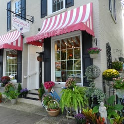 Elizabeth's Home & Garden Shop - Love the outside garden, so sweet.